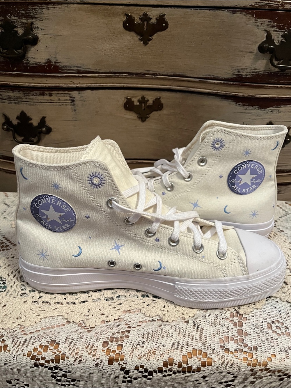 Women’s converse All Star ⭐️